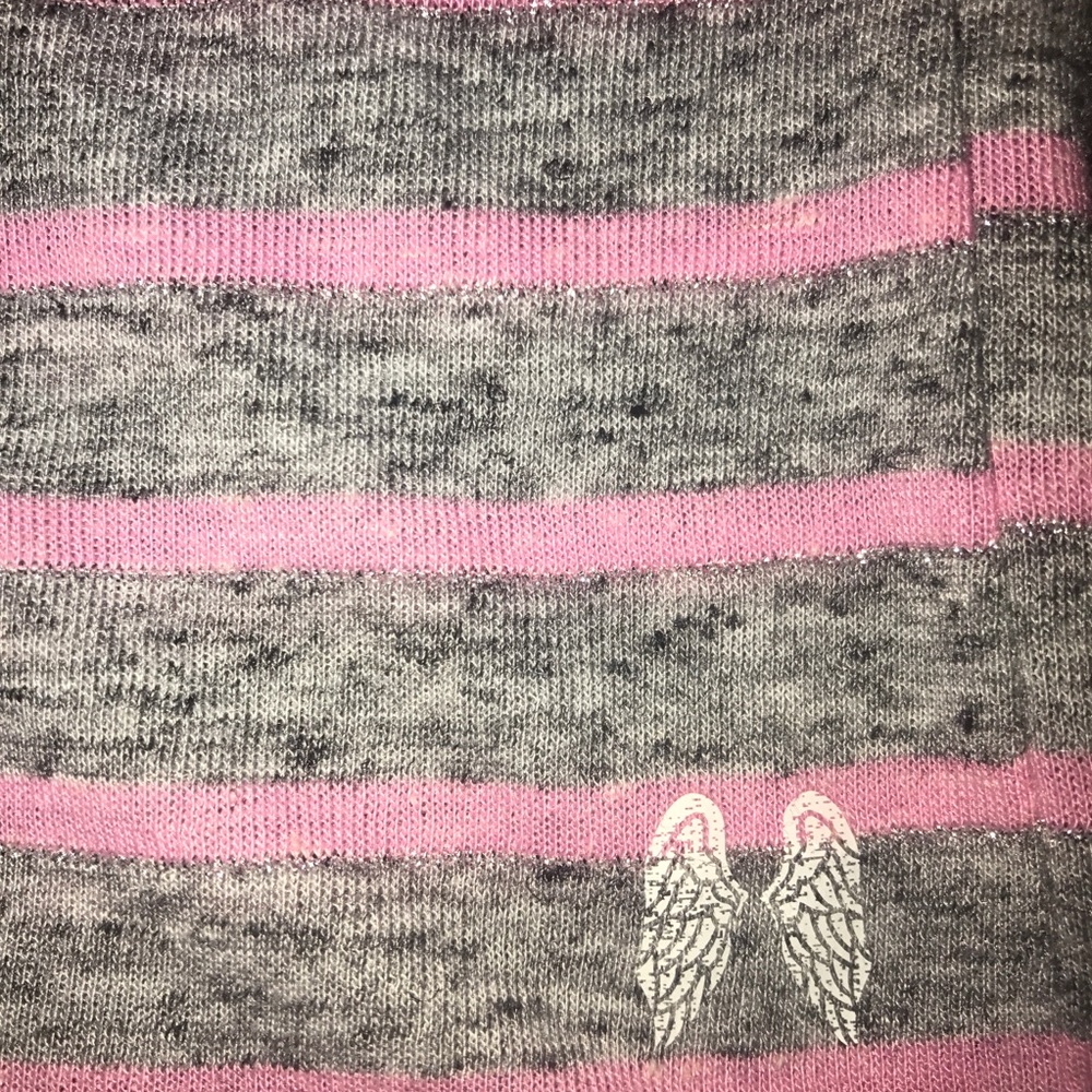 VS short sleeve T-shirt. Large EUC